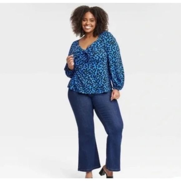 Ava & Viv New Women’s Front Tie Blue & Black Polka Dot Blouse Size 3X - Picture 3 of 3